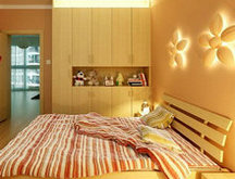 温馨的暖色系卧室模型