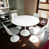白色简洁的桌椅组合（含贴图）