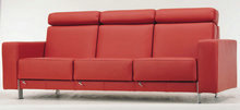 红色皮革多人沙发3D模型