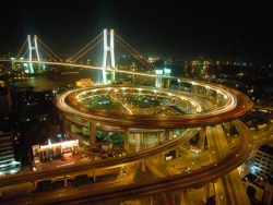 圆形立交桥夜景图片