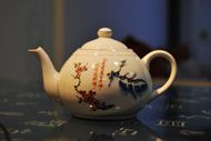 高清陶瓷茶壶图片