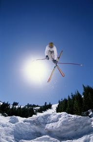 高清亚布力滑雪图片
