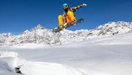 高清滑雪动作图片