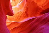羚羊峡谷彩色岩石图片