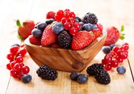 黑莓草莓红醋栗图片