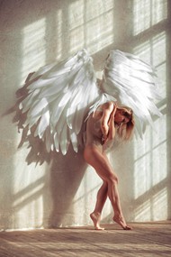 天使美女人体艺术摄影
