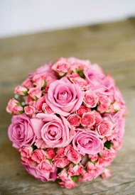 浪漫玫瑰花球图片