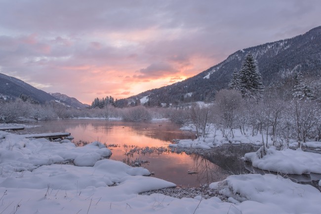 日出雪景图片