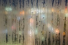 雨雾玻璃图片
