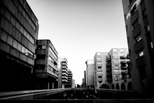 城市楼房黑白图片