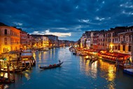 夜晚威尼斯风景图片