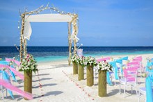 海边婚礼布置精美图片