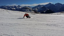 滑雪场滑雪图片下载