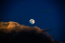 满月夜空图片素材