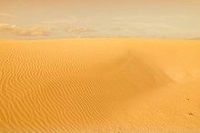 黄昏沙漠高清图
