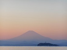暮色中的富士山高清图