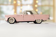 粉色汽车玩具高清图片