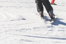 滑雪局部图片素材