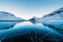 瑞士冰冻湖泊精美图片
