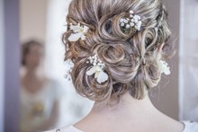 新娘韩式花苞头图片素材