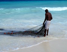 海边黑人渔民图片下载