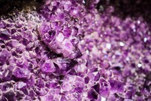 紫晶矿石图片素材