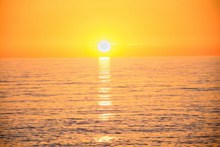 海上夕阳黄色图片下载