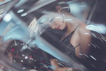 亚洲高清美女车模特精美图片