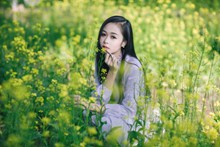 中国乡村田园美女写真图片素材