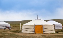 草原蒙古包高清图