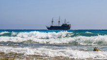 塞浦路斯海上轮船图片大全