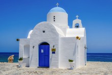 塞浦路斯白色教堂高清图