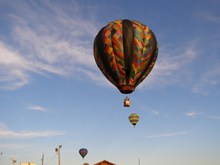 天空中的热气球高清图片大全