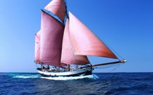 蔚蓝大海三桅帆船精美图片