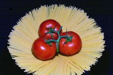 意大利面和西红柿图片素材