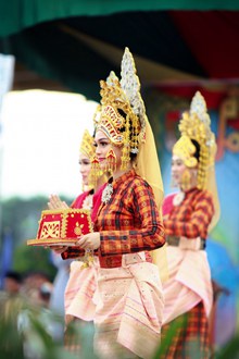 泰国美女民族服饰精美图片