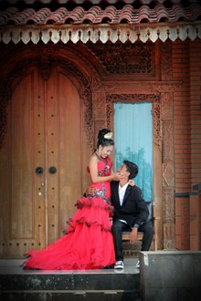 中式婚纱高清图片