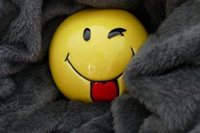 黄色笑脸QQ表情高清图