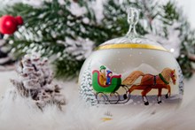 圣诞树装饰球图片素材