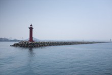 海岸码头灯塔景观高清图