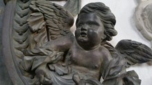 婴儿天使雕塑高清图片