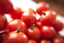 新鲜西红柿批发图片素材