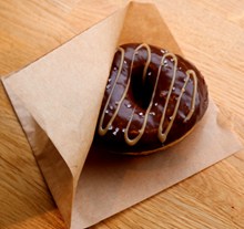 巧克力甜甜圈高清图片素材