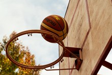 篮球和篮球架高清图片