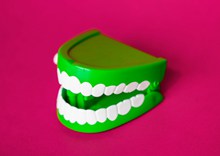绿色牙齿模型图片下载