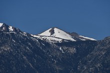 山地雪山景观图片素材