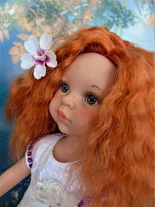红发娃娃玩具精美图片