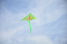 天空中卡通风筝图片素材