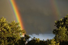 天空彩虹精美图片