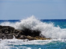 海洋巨浪翻腾图片素材